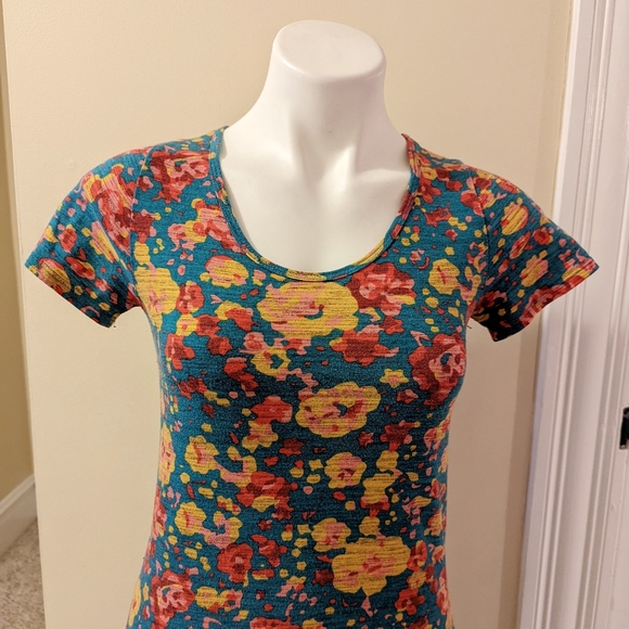 LulaRoe floral print classic t-shirt size xxs - Picture 4 of 7